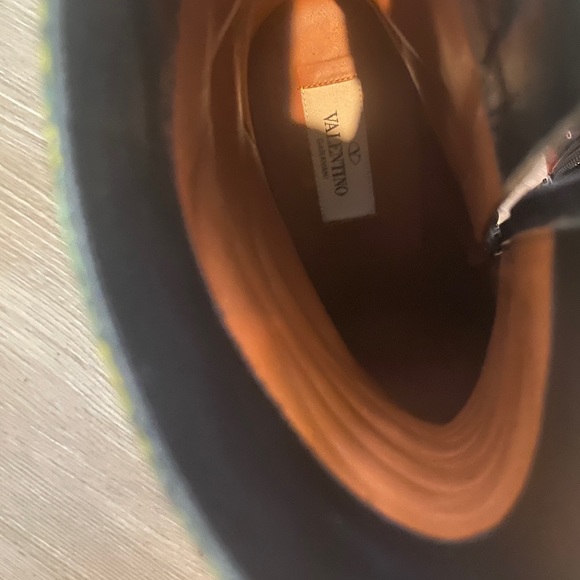 Valentino Boots with Box and Dustbag - Picture 3 of 4